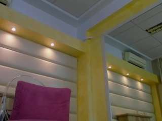 jessybee from CamSoda