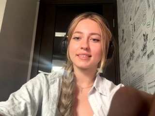 katiebeames Live Webcam on CamSoda