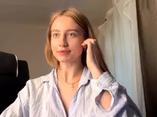 KatieBeames's Live Sex Cam Show