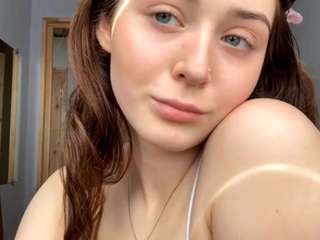 katiecroston Live Webcam on CamSoda