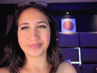 LauRoberts live webcam show