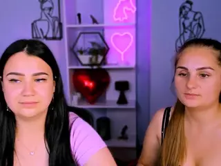 lika-le's Live Sex Cam Show