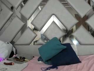 lorenn-hill webcam