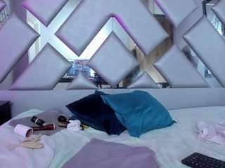 lorenn-hill webcam