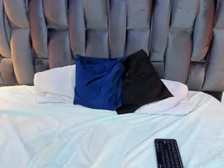Lorenn-Hill's Live Sex Cam Show