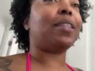 Live webcam model tattedbarbie444 on Soda Cams