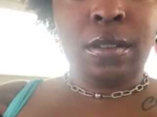 tattedbarbie444's live room