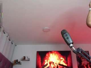 girl-hotbicth webcam
