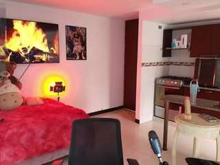 girl-hotbicth Live Webcam on CamSoda