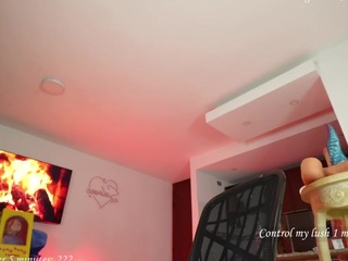 girl-hotbicth live webcam show