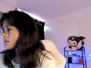 meganthompsonn's CamSoda show and profile