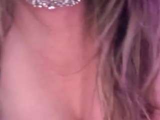 alyjeanne0420 Live Webcam on CamSoda