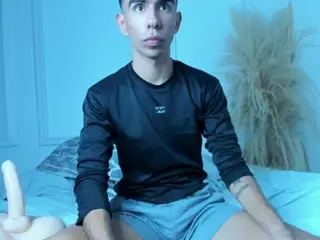 Lucas-falcon's Live Sex Cam Show