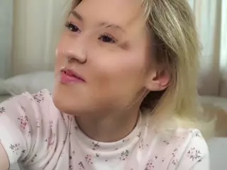 Gwen's Live Sex Cam Show
