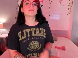 Scarlet's Live Sex Cam Show