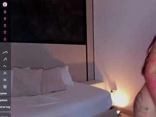 tbabi11's CamSoda show and profile