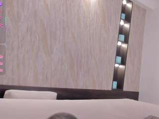 violet-roux Live Webcam on CamSoda