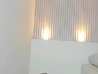 Violet-Roux's Live Sex Cam Show