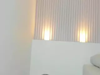 Violet-Roux's Live Sex Cam Show