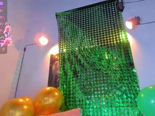 violethot69's CamSoda show and profile