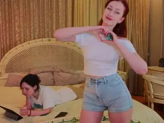 WiloneClutter's Live Sex Cam Show