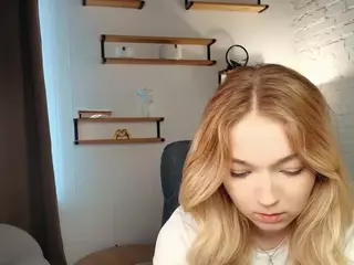 EdinaCroswell's Live Sex Cam Show