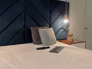 georginatease's CamSoda show and profile