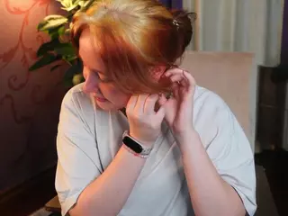 LynDollins's Live Sex Cam Show