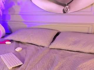 maira-gil Live Webcam on CamSoda