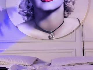  maira-gil chat room
