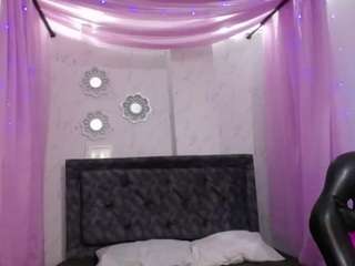 mia-thommson webcam