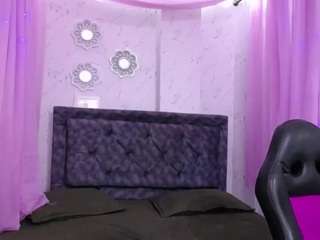 mia-thommson webcam model