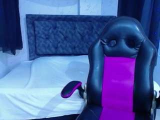 mia-thommson webcam