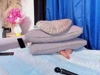 le modèle sofiaarivera est en webcam porno dans un show sur le site camsoda, il possède les tags suivants: ahegao,role play,massage,naked,natural,nature,orgasm,pov,public,pussy,shaved pussy,horny,smoking,spank,strip,striptease,tease,toys,twerk,wet