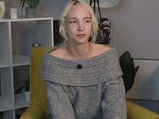 tatecovert's CamSoda show and profile