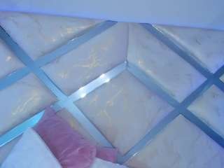 camiRouxx live webcam show