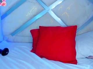 camiRouxx live webcam show