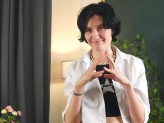 cathrynarnet's CamSoda show and profile