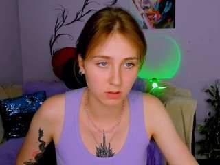 dina-4u Live Webcam on CamSoda
