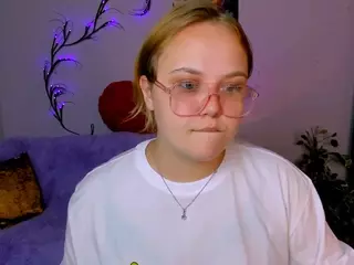 dina-4u's Live Sex Cam Show