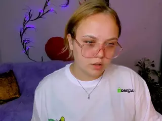dina-4u's Live Sex Cam Show