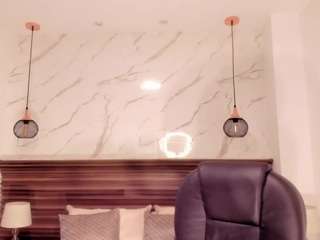Karliie-kloss live cam preview