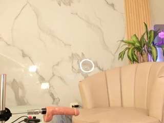 cosmic-brunette Lovens live webcam