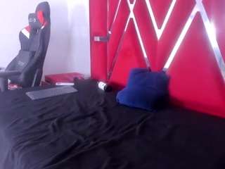 Live cam show with dannyasm