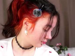 eleneeves Live Webcam on CamSoda