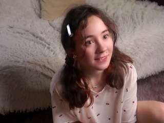 eleneeves live cam profile