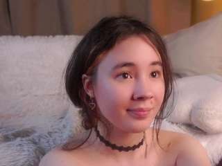 eleneeves's CamSoda show and profile