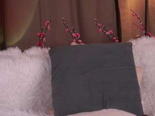 eleneeves Live Webcam on CamSoda