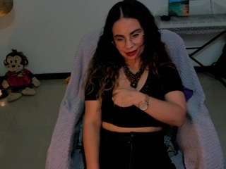 GIGISTEPHANS live cam preview