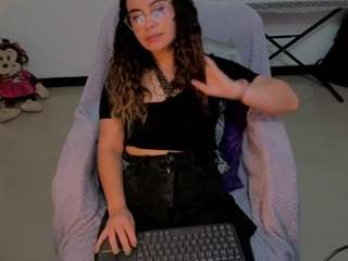 GIGISTEPHANS live cam preview